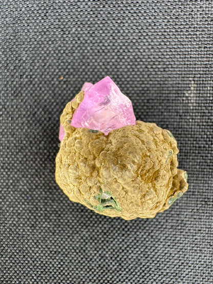 Cobalto Calcite – Pink Crystal Specimen from Africa – Rare Collector’s Mineral (11 g)