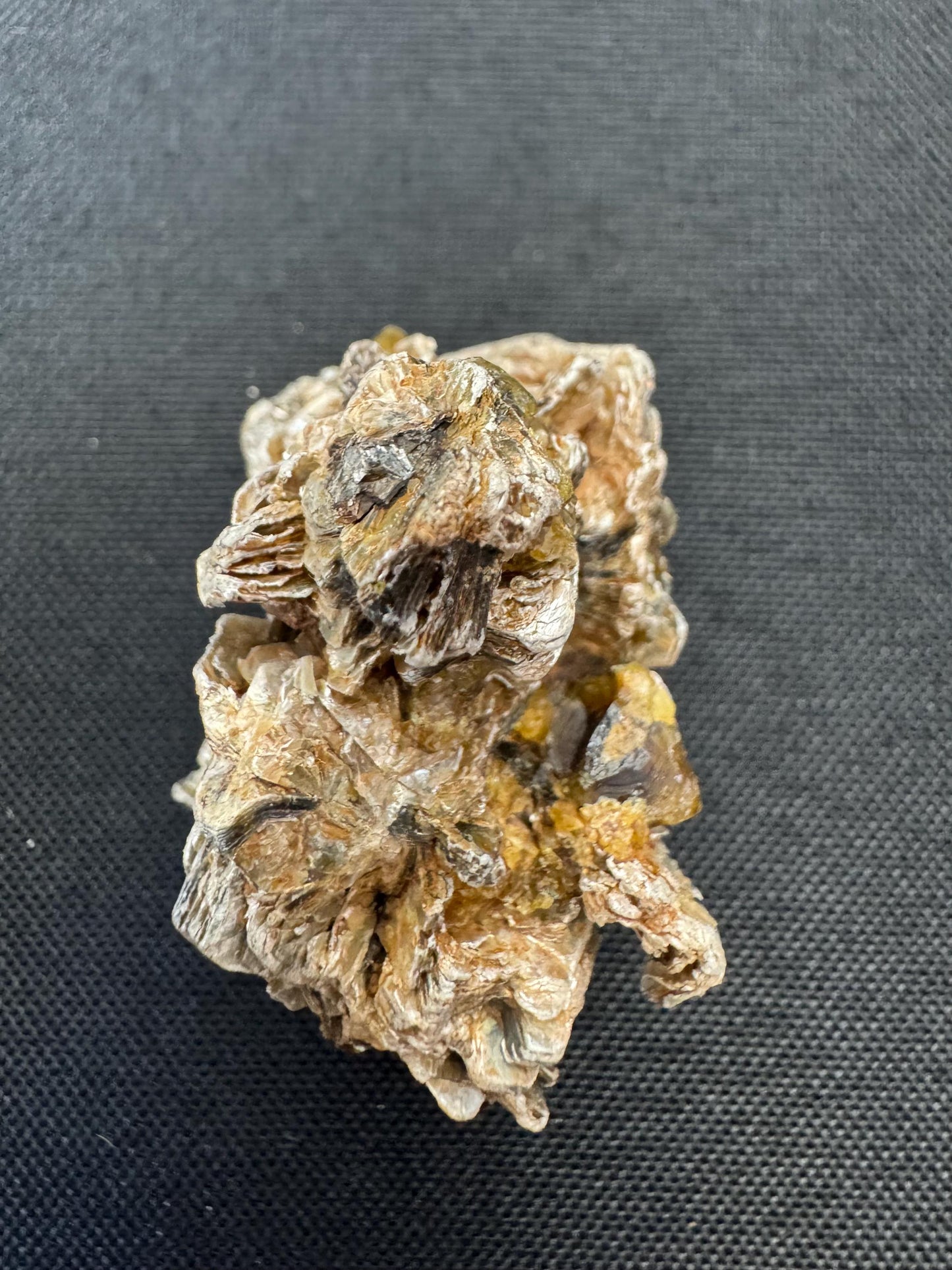 Mali Garnet with Mica – Rare Mineral Specimen from Sandaré, Kayes – Collector Crystal (69 g)