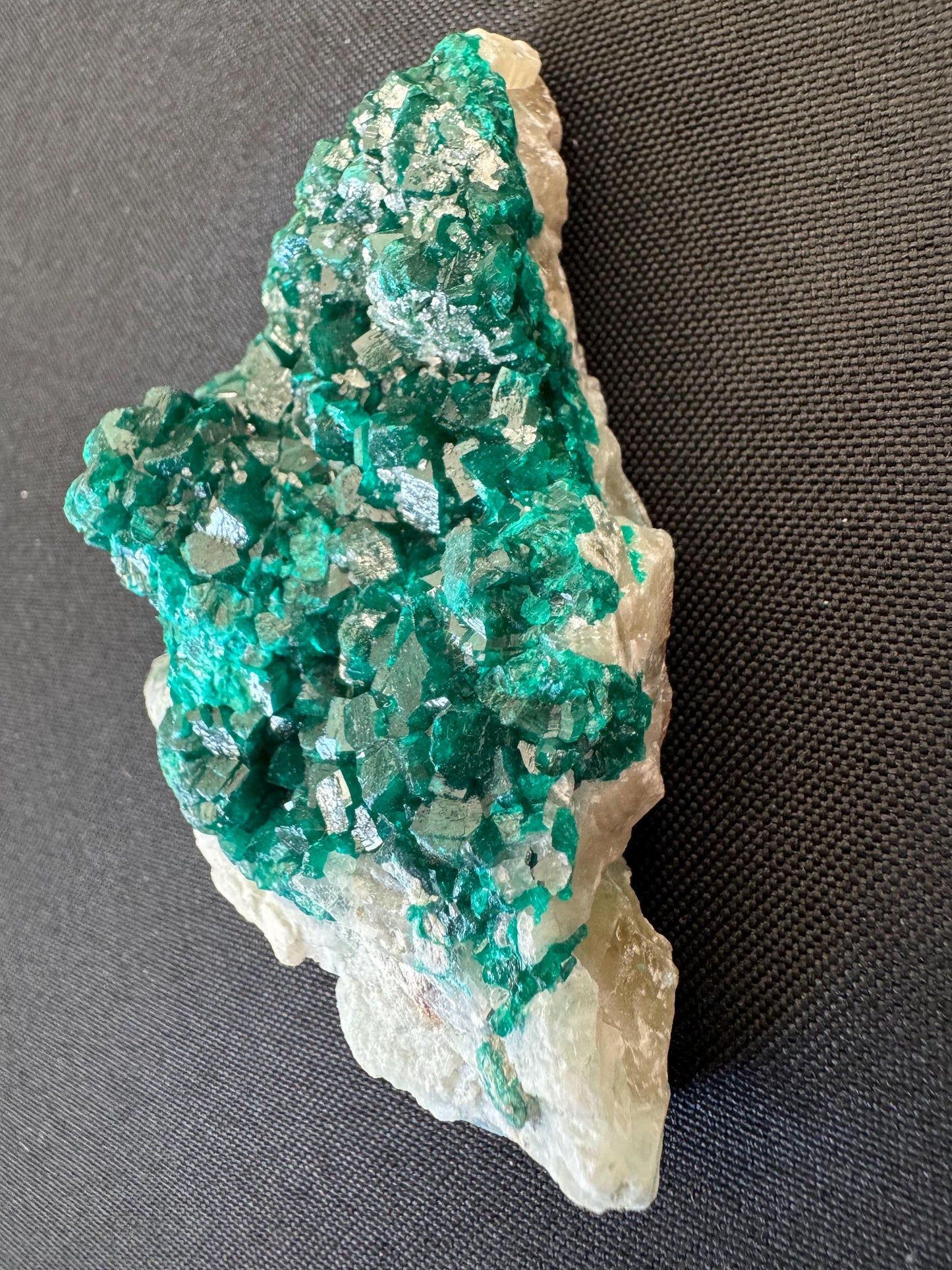 Natural Dioptase Crystal – Vivid Green Raw Mineral from Congo – Collector Specimen (131 g)