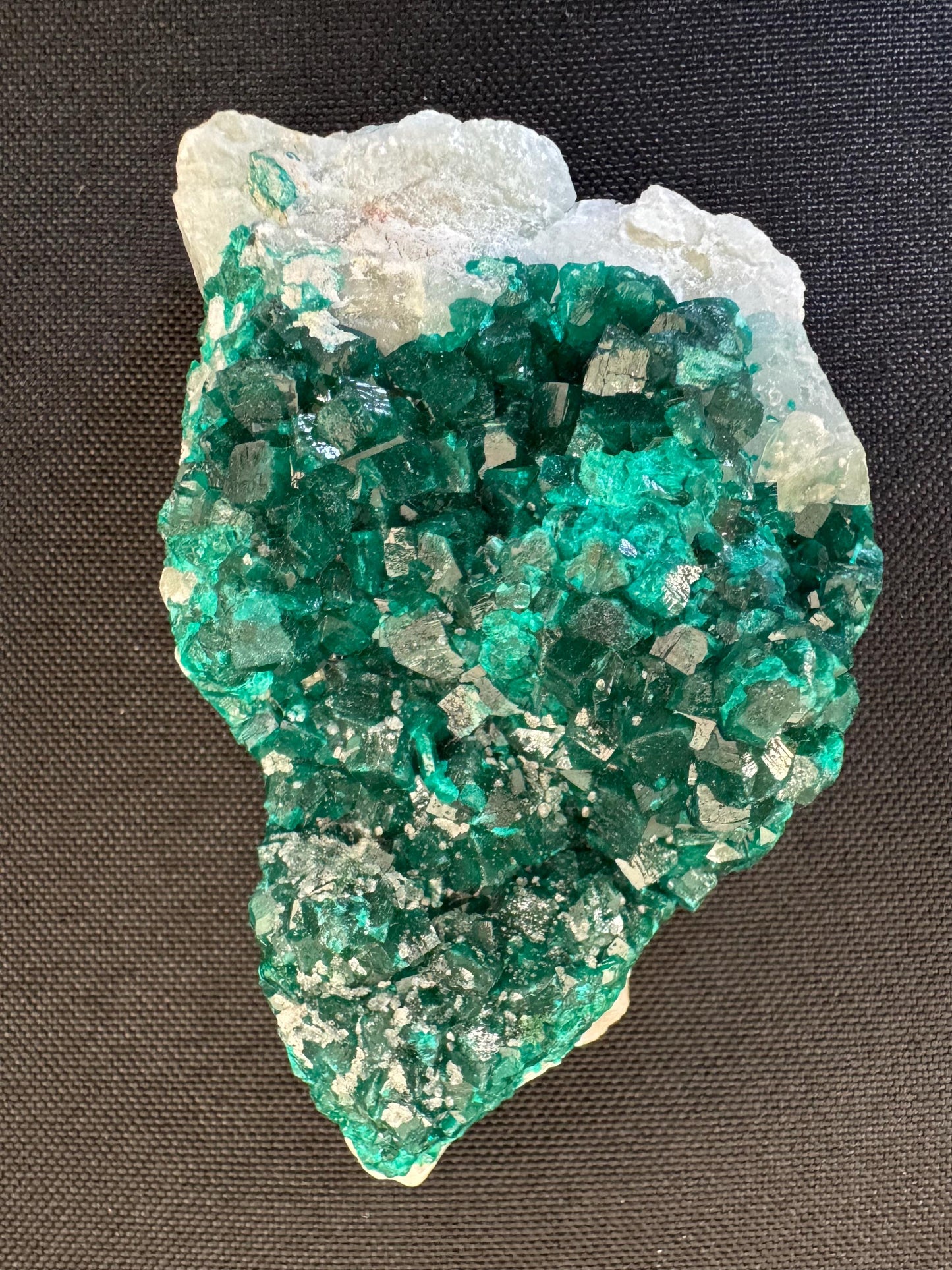 Natural Dioptase Crystal – Vivid Green Raw Mineral from Congo – Collector Specimen (131 g)