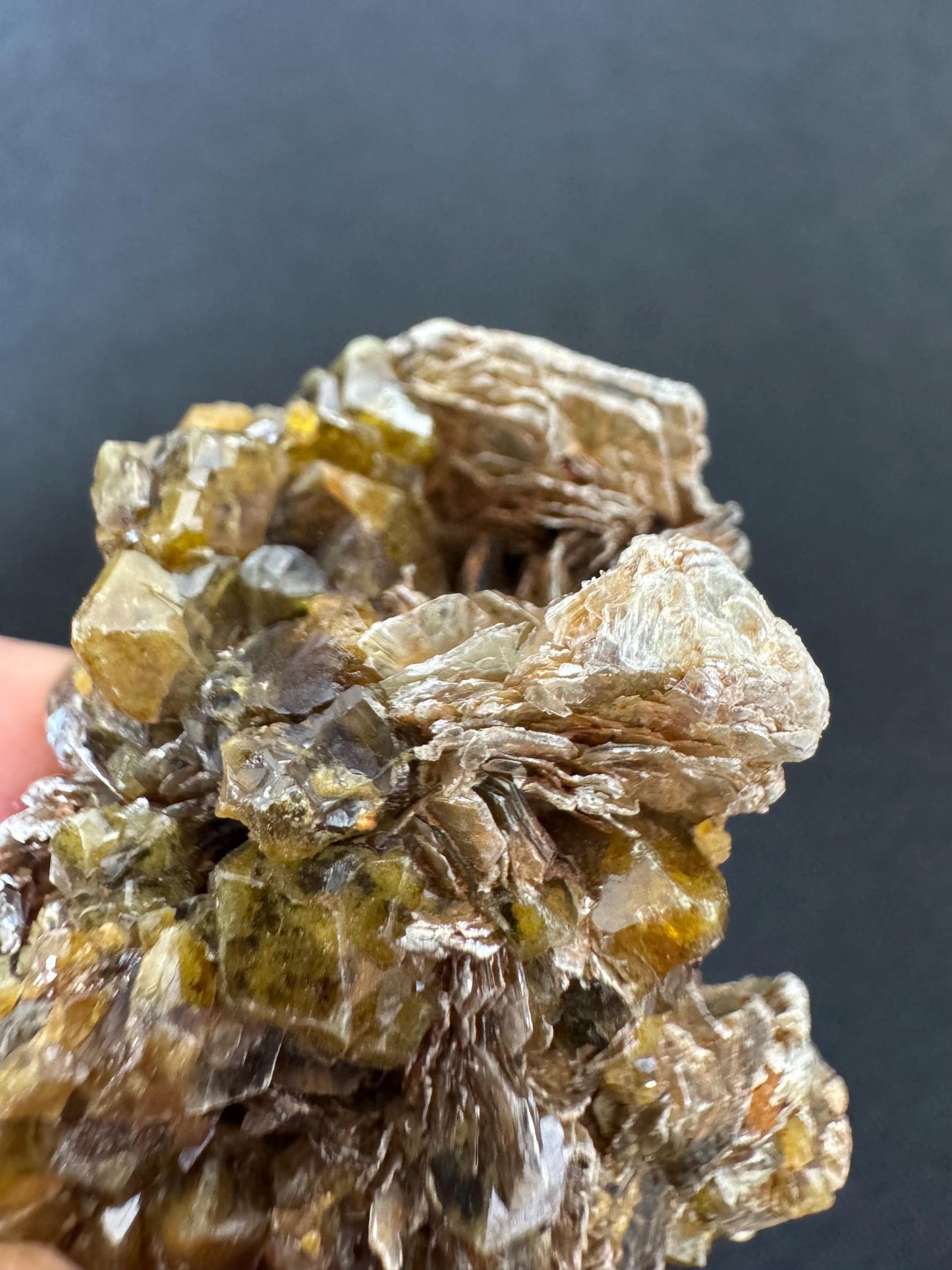 Mali Garnet with Mica – Rare Mineral Specimen from Sandaré, Kayes – Collector Crystal (69 g)