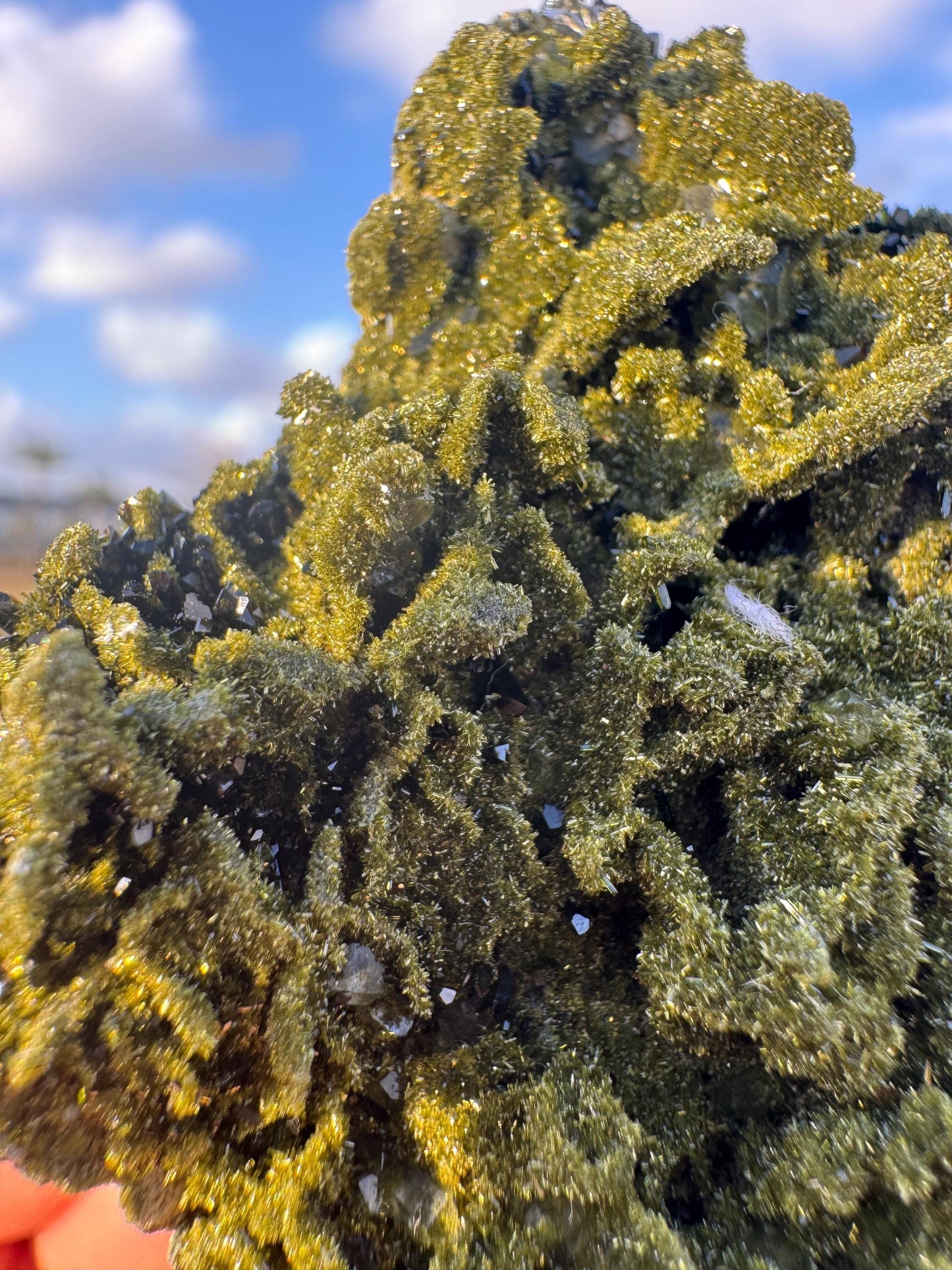 High-Grade Green Epidote with Quartz – Forest Green Crystal Cluster from Turkey