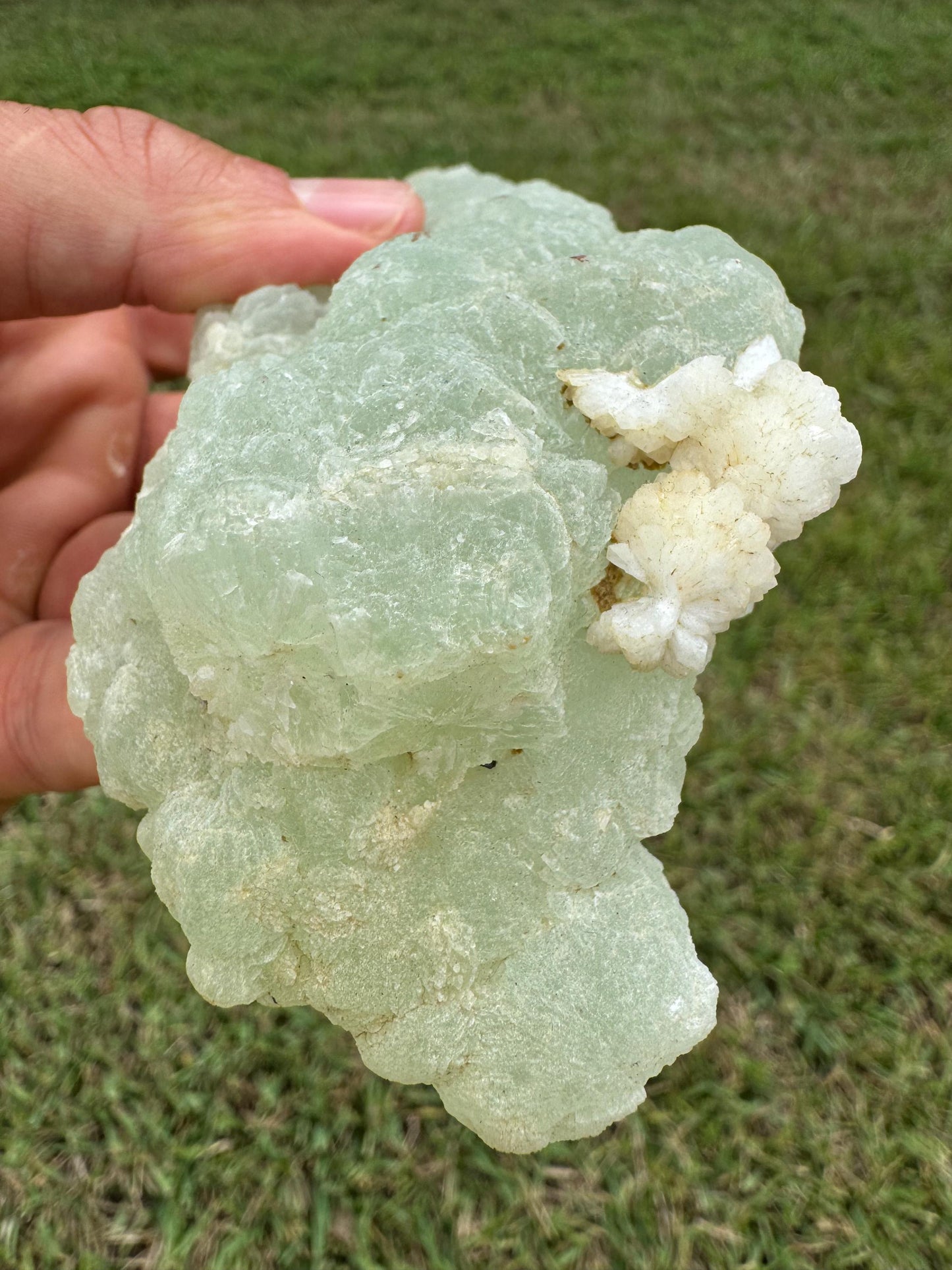 Prehnite Crystal Specimen – Green Raw Mineral from Mali – Collector’s Stone (328 g / 0.72 lb)