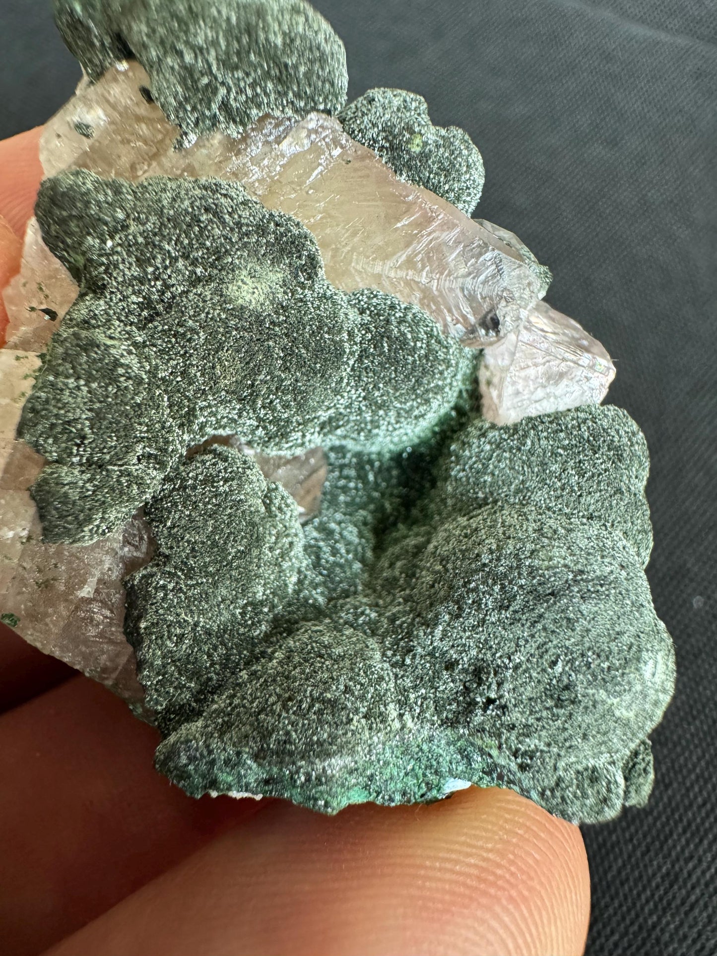 Natural Malachite after Cuprite with Quartz – Green & Red Crystal Specimen – Collector Mineral – 31 g