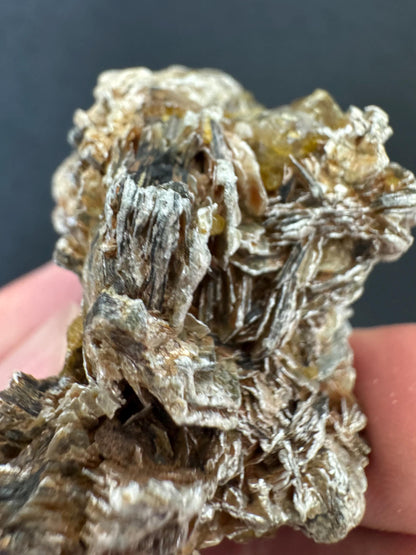 Mali Garnet with Mica – Rare Mineral Specimen from Sandaré, Kayes – Collector Crystal (69 g)