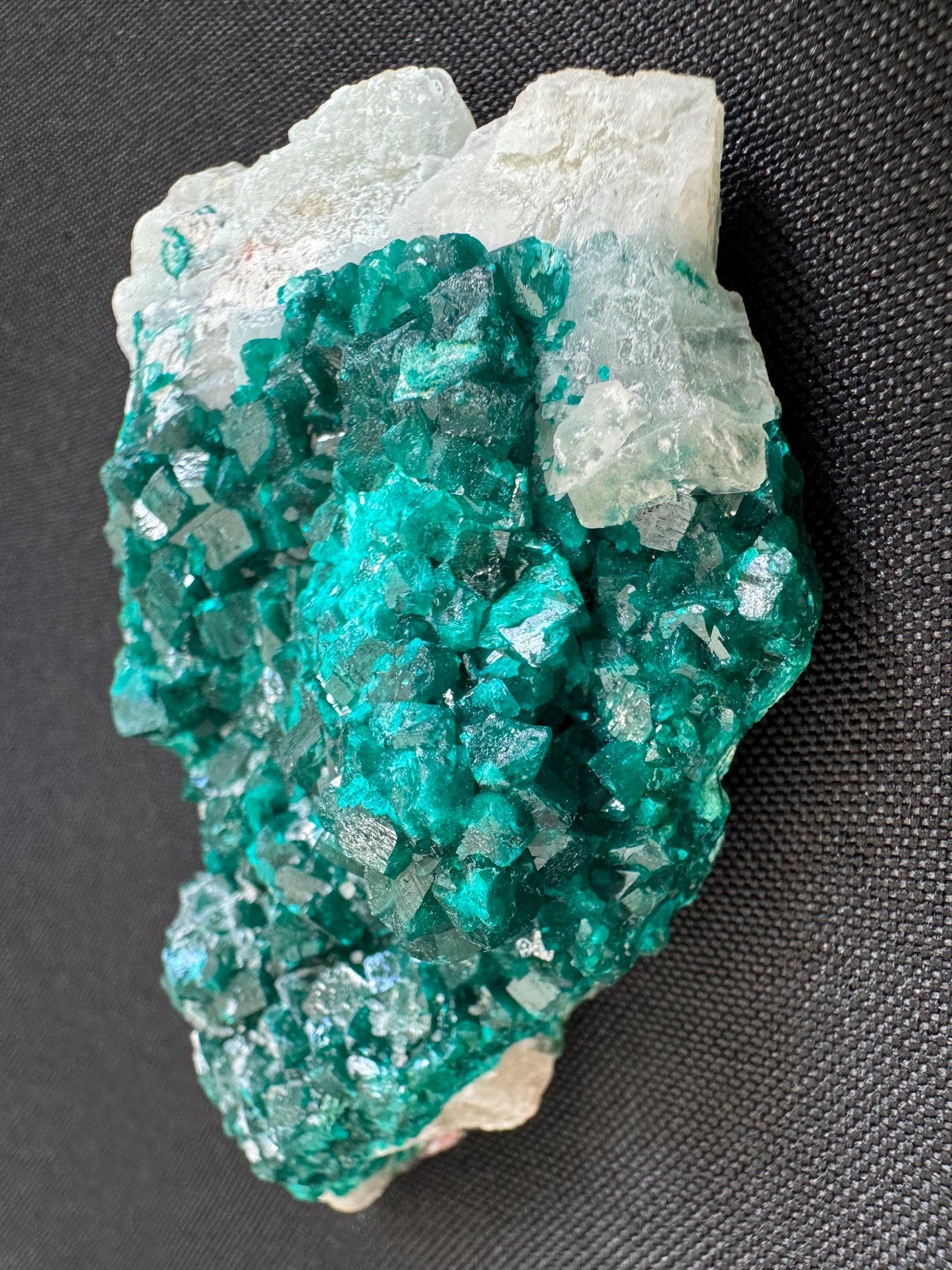 Natural Dioptase Crystal – Vivid Green Raw Mineral from Congo – Collector Specimen (131 g)